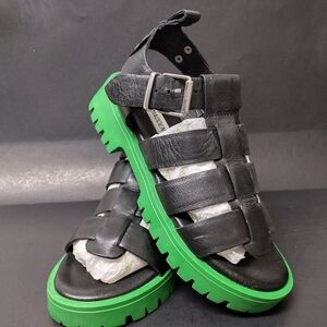 NEW STEVE MADDEN WOMEN'S LEATHER BLACK GEM CLYDER TOE SANDALS SIZE 7( 37 )